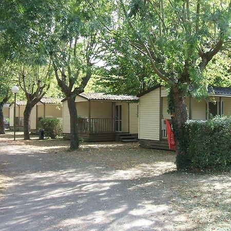 Camping Parc Du Chateau D'Allot Hotel Boé Kamer foto