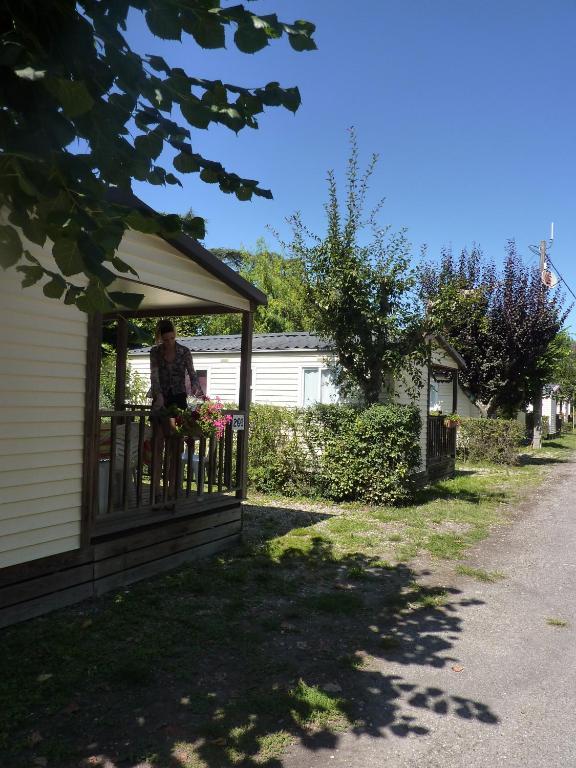 Camping Parc Du Chateau D'Allot Hotel Boé Buitenkant foto