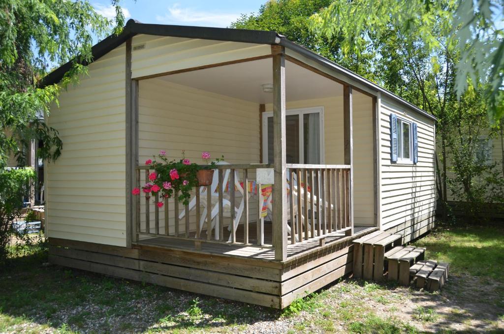 Camping Parc Du Chateau D'Allot Hotel Boé Buitenkant foto