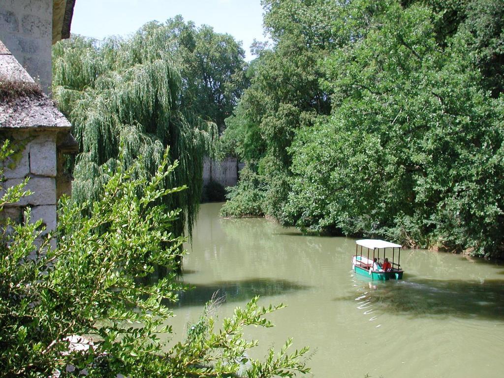 Camping Parc Du Chateau D'Allot Hotel Boé Buitenkant foto